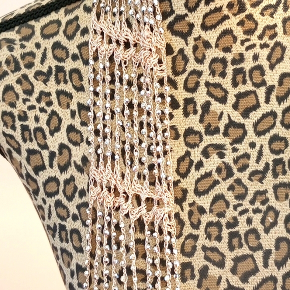 Crocheted Infinity Scarf necklace with silver beading - Picture 4 of 4